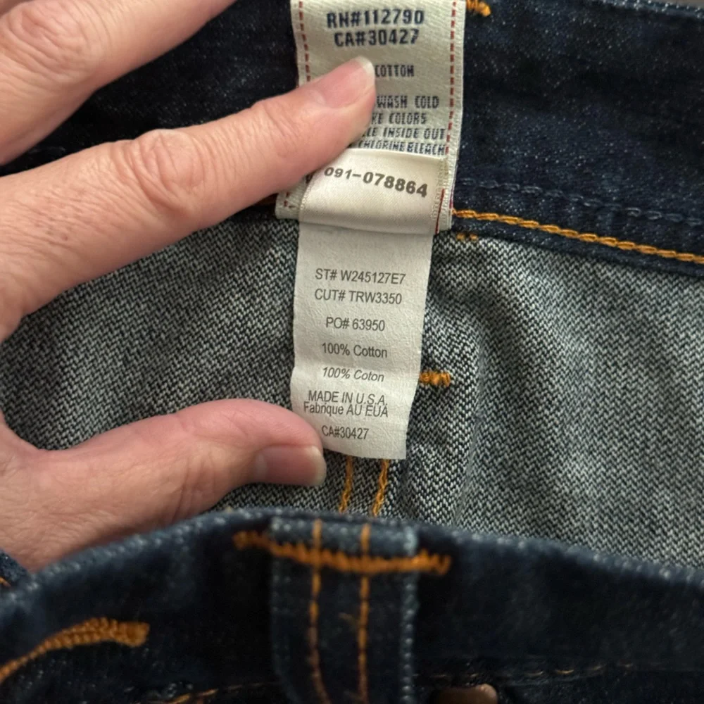 LEVIS HIGH RISE SHORTS JEAN SIZE 24 NWT